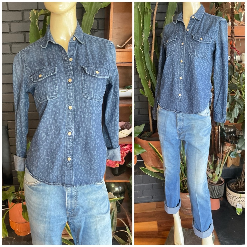 GAP 1969 Denim Animal Print Button Down Top